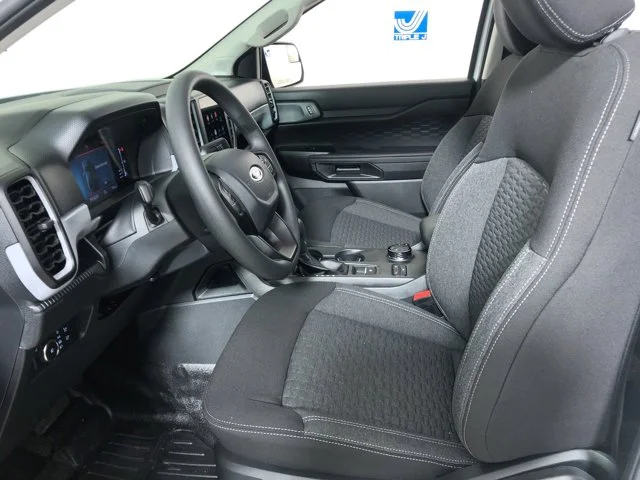 New 2025 OXFORD WHITE Ford XL w/STX Package Super Crew Cab image 18