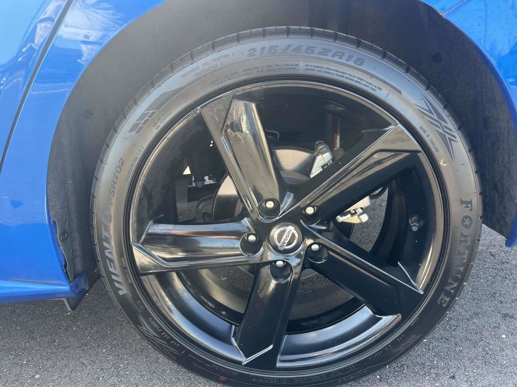 Used 2022 Blue Nissan SR image 9