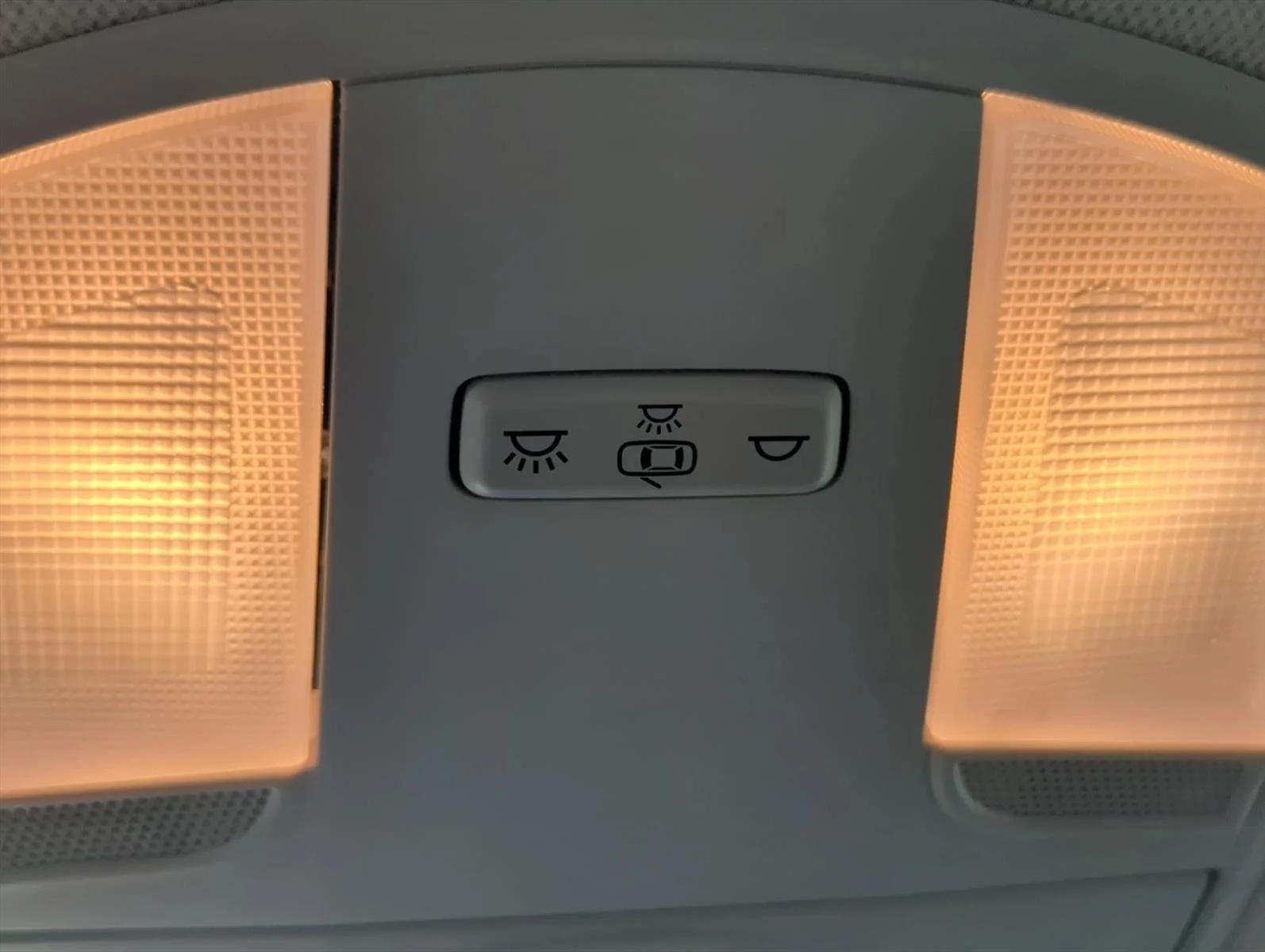 Used 2021 Lunar White Hyundai SEL image 25