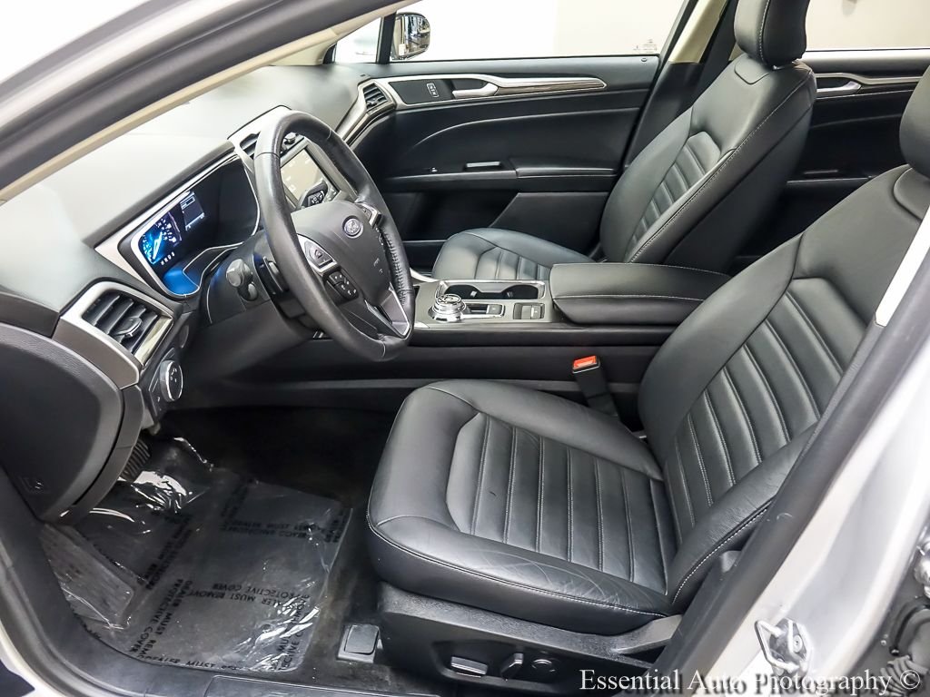 Used 2018 Ingot Silver Ford SE image 9