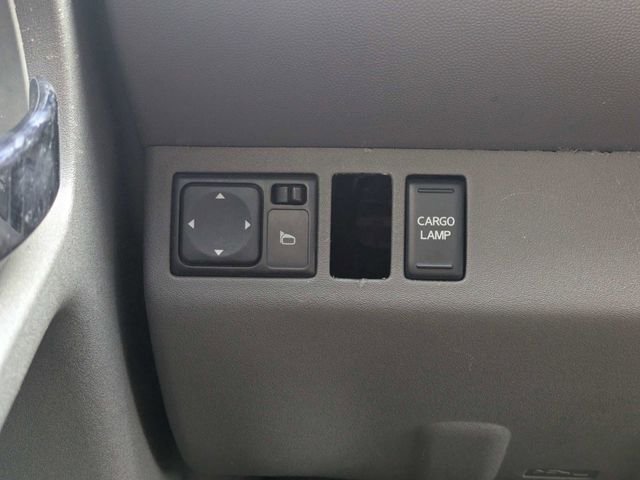 Used 2017 White Nissan Desert Runner image 22