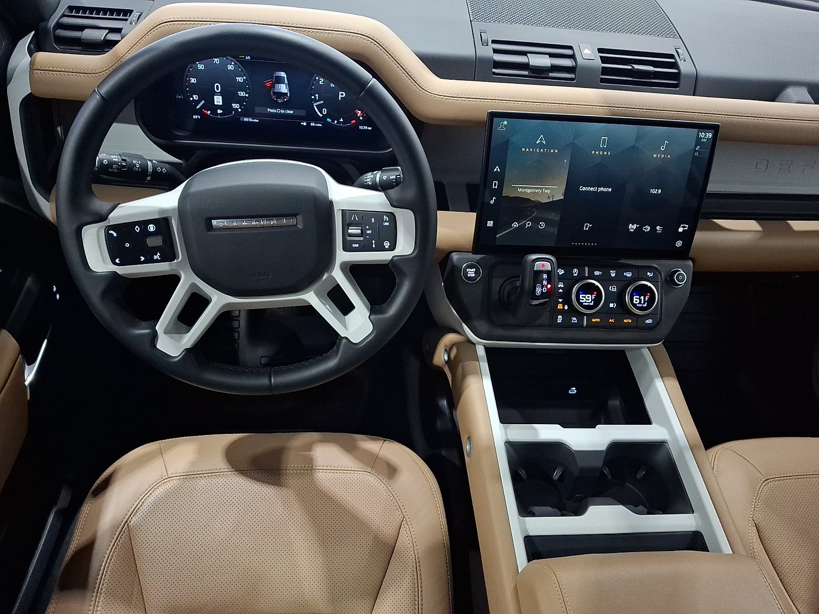 Certified Used 2026 Fuji White Land Rover  image 11