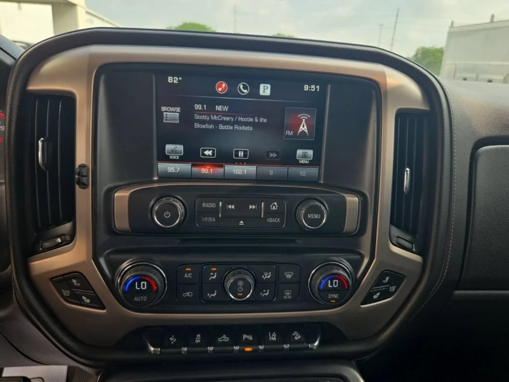 Used 2015 ONYX BLACK GMC Denali image 40