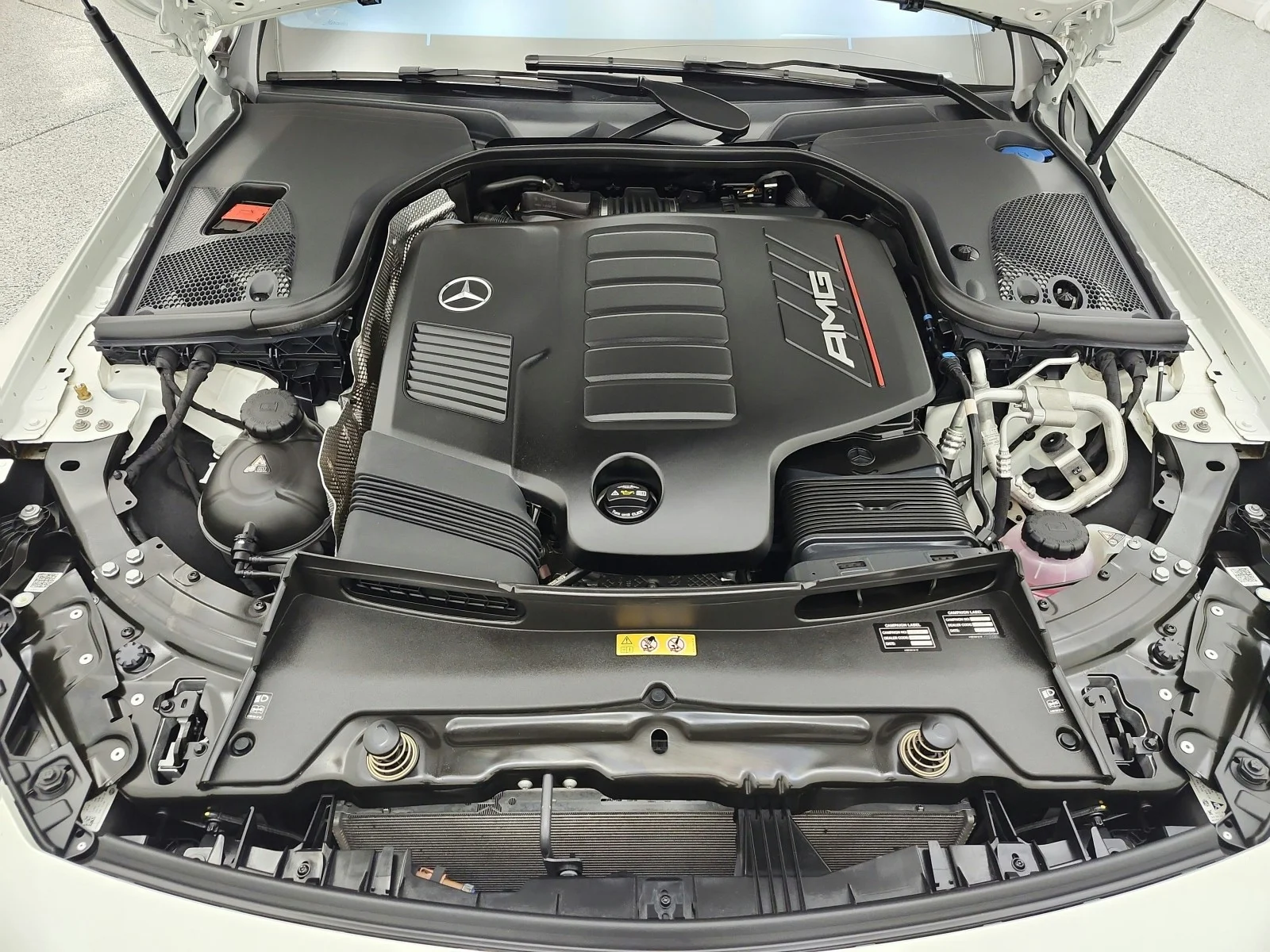 Certified Used 2022 MANUFAKTUR Diamond White Metallic Mercedes-Benz AMG® GT 53 image 17
