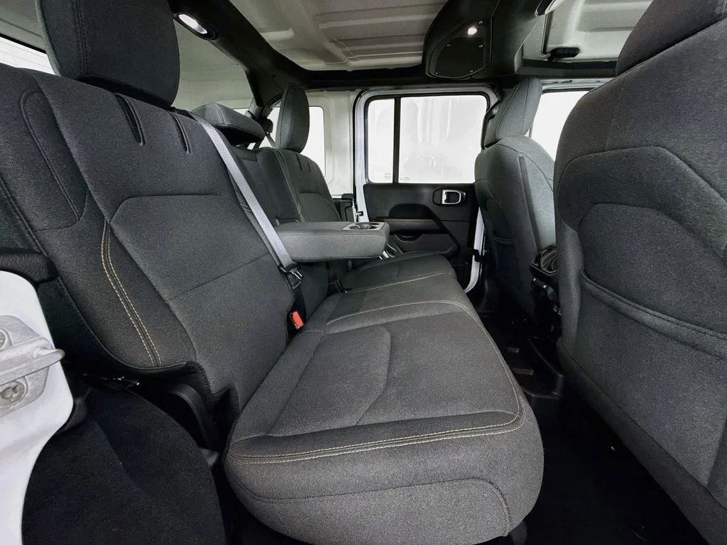Used 2025 White Jeep Sahara 4xe image 26
