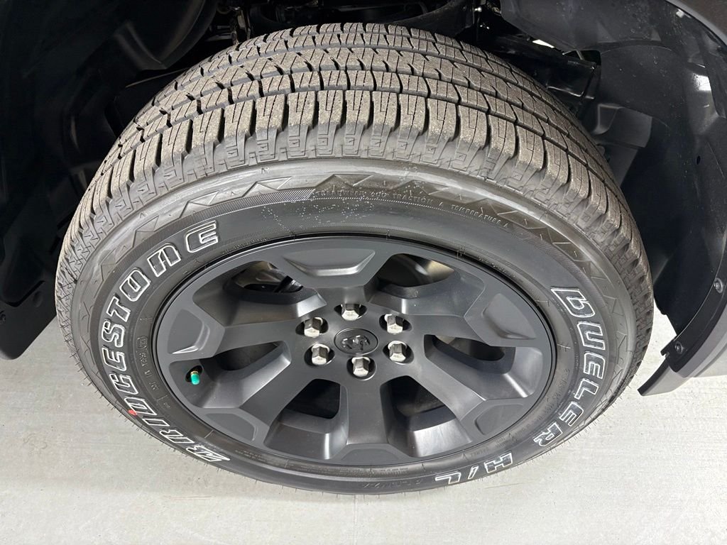 New 2026 Diamond Black Crystal Pearlcoat RAM Express image 10