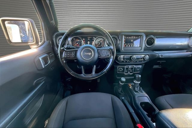 Used 2022 Black Jeep Altitude image 9