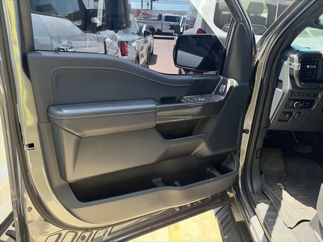Used 2023 Gray Ford XLT image 9