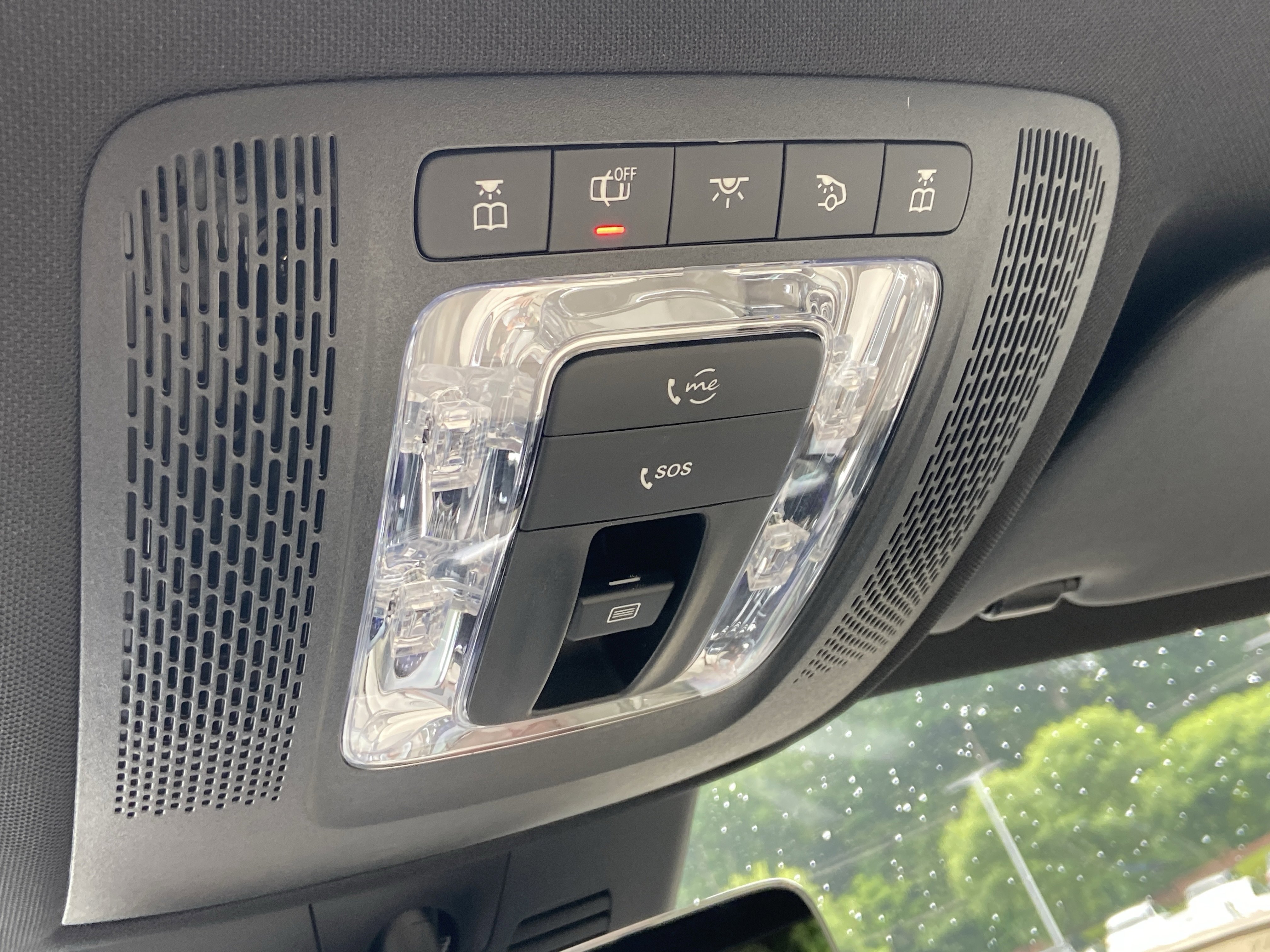New 2026 Polar White Mercedes-Benz GLB 250 SUV image 33