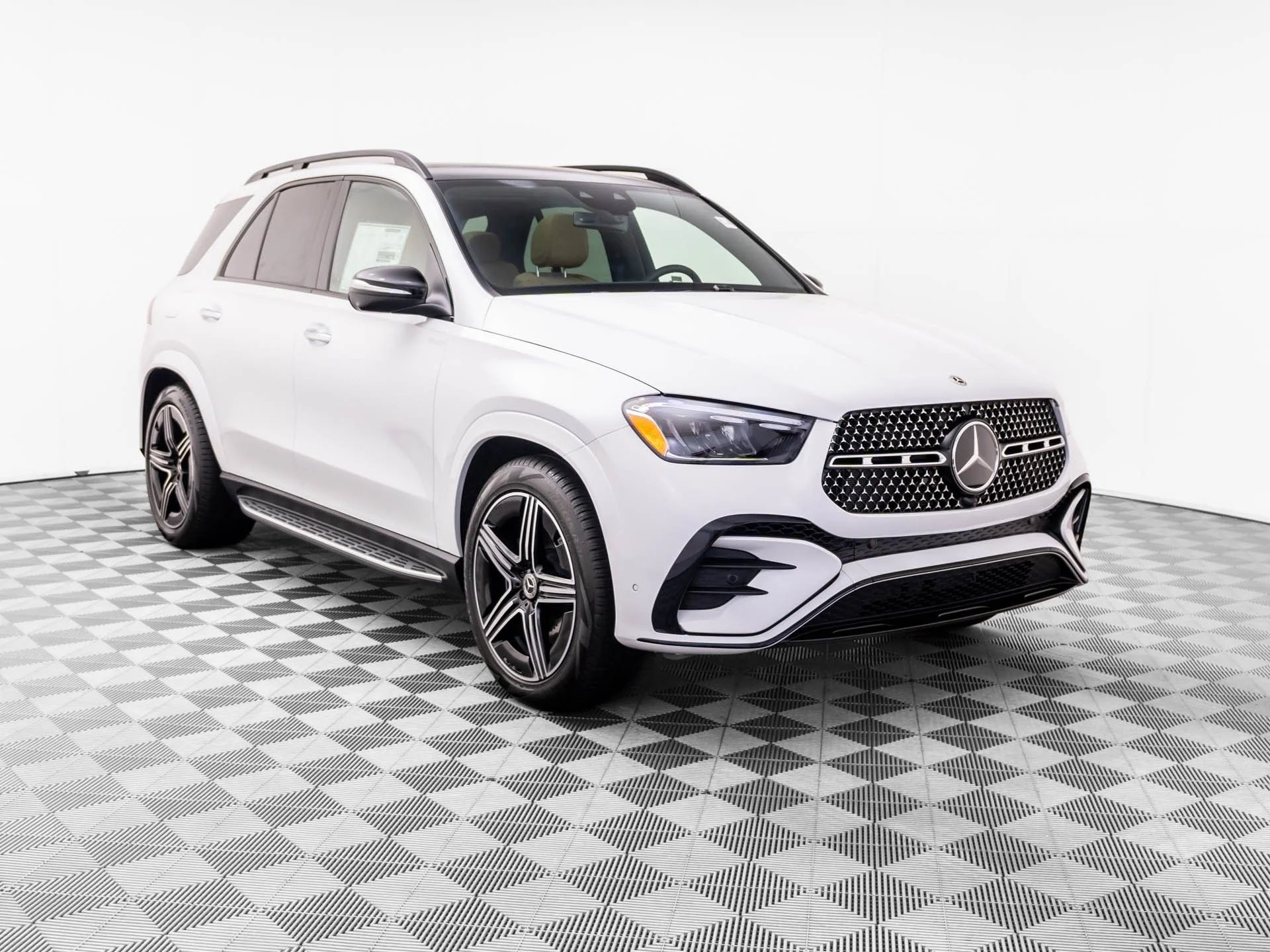 New 2026 White Mercedes-Benz GLE 580 image 7