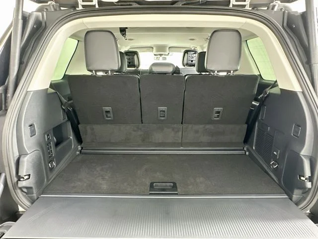 New 2027 White Ford Platinum image 26