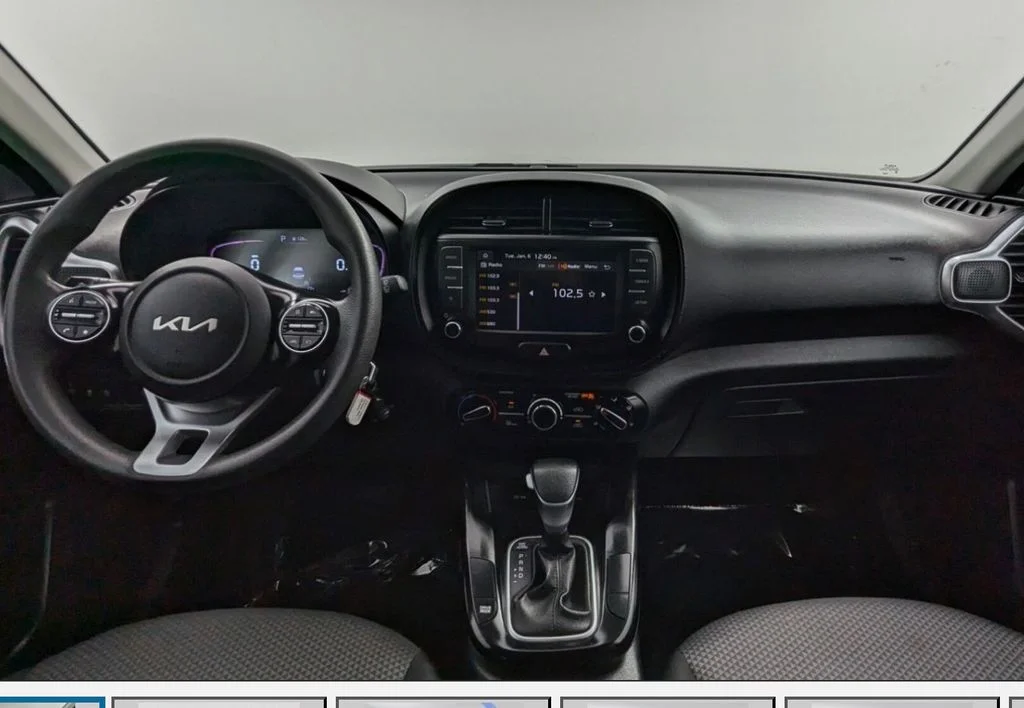 Used 2025 Red Kia LX image 3