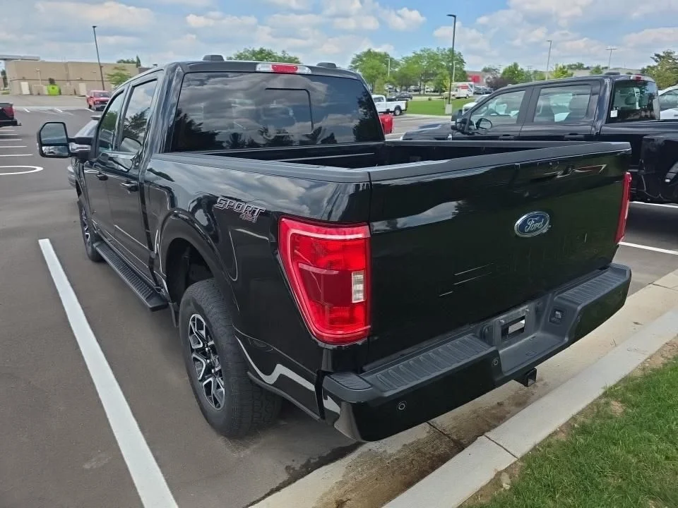 Used 2023 Black Metallic Ford XLT image 3