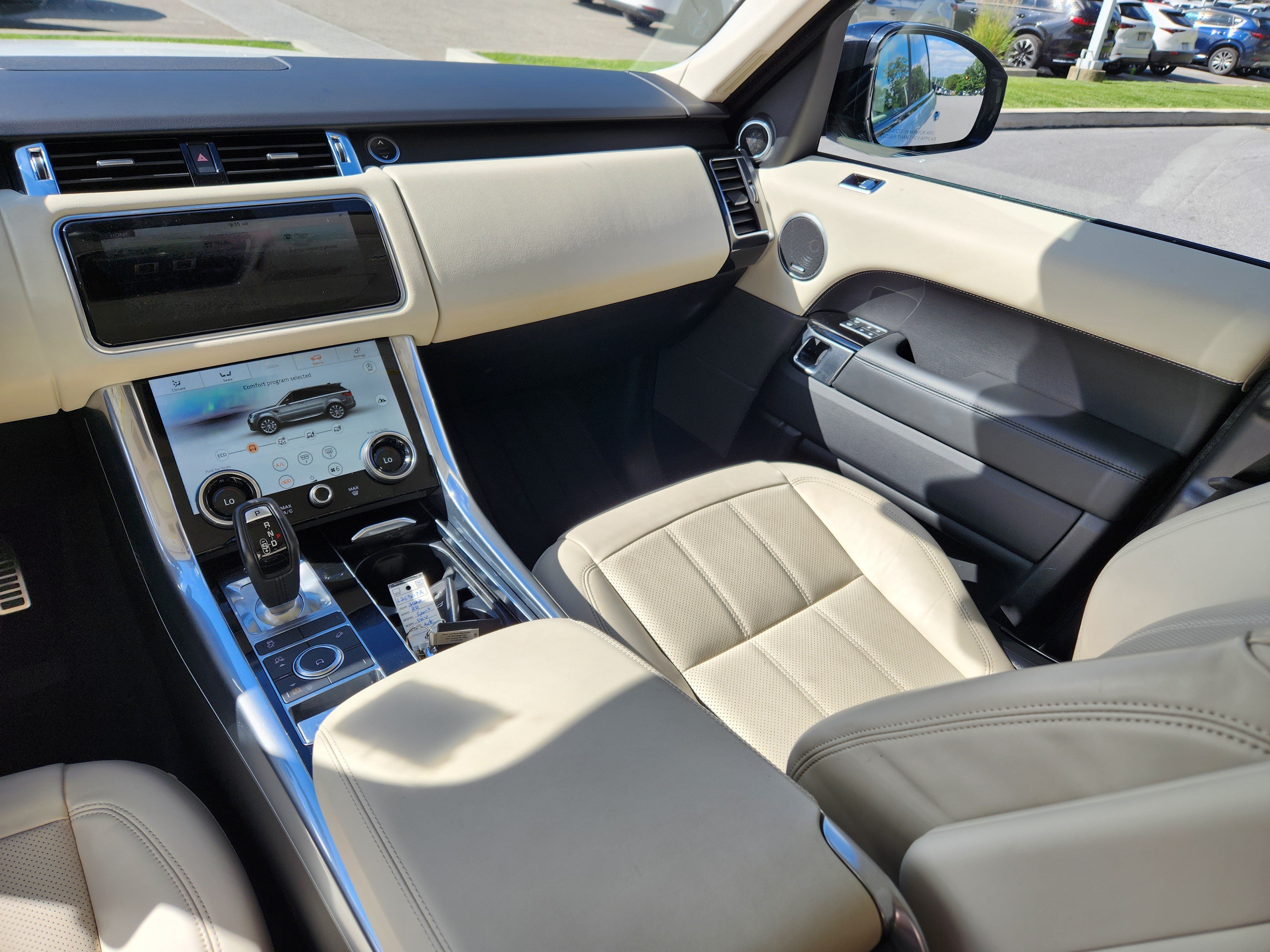Used 2022 Fuji White Land Rover HSE Silver Edition image 14