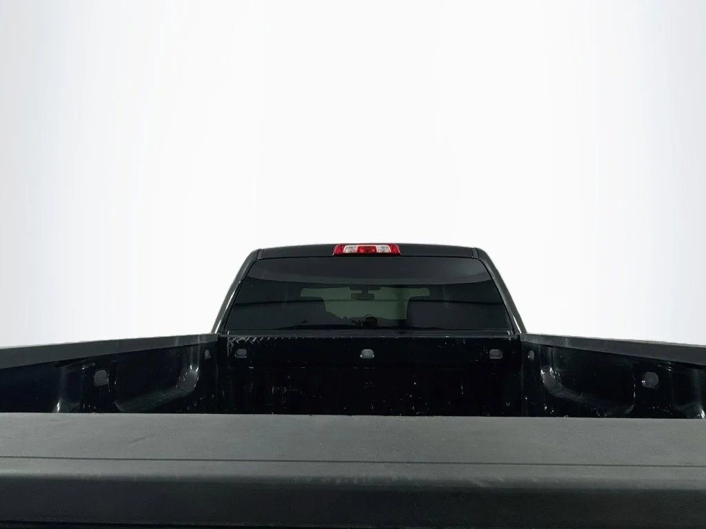 Used 2018 Black Chevrolet Custom image 28