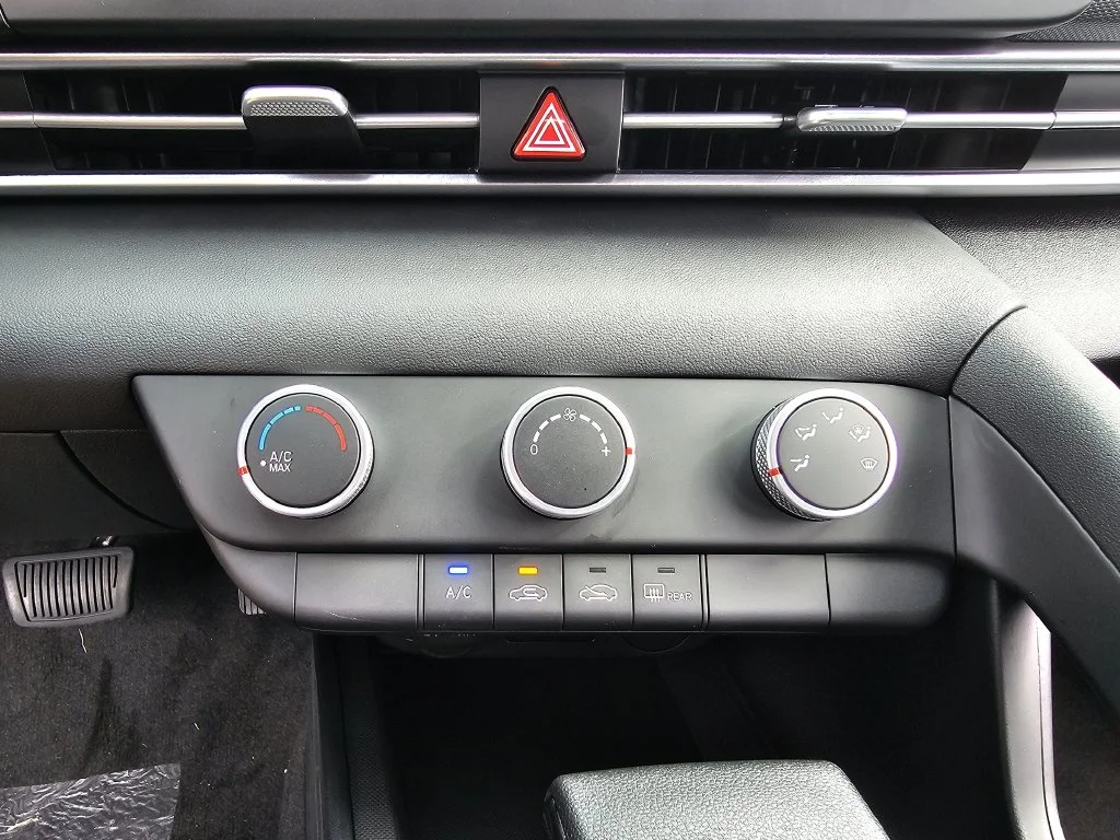 New 2026 Gray Hyundai SE image 20