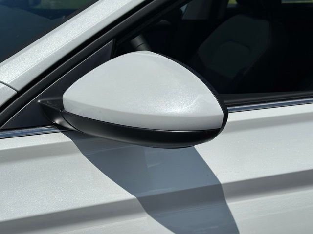New 2026 Opal White Pearl Volkswagen 1.5T SE image 9