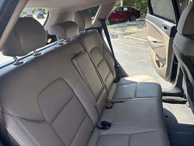 Used 2020 Black Hyundai Ultimate image 11