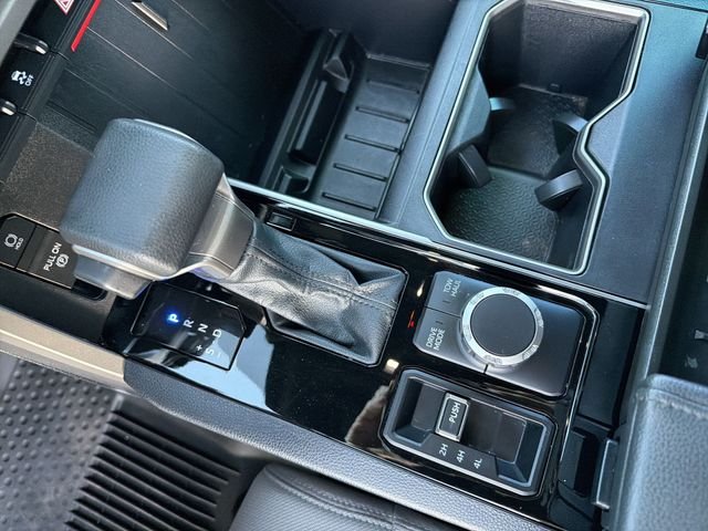 2025 Toyota Tundra SR5 - Photo 24