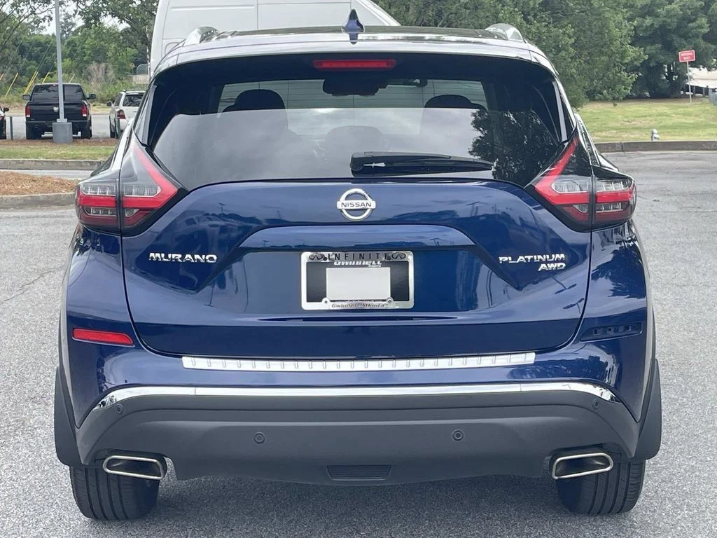 Used 2019 Blue Nissan Platinum image 3
