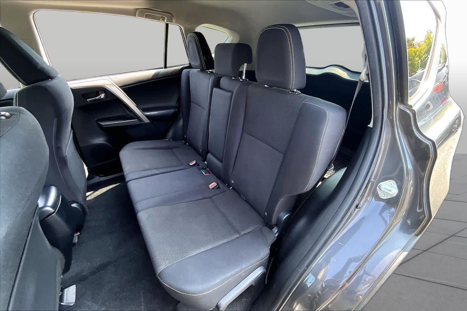 Used 2016 Magnetic Gray Metallic Toyota XLE image 20