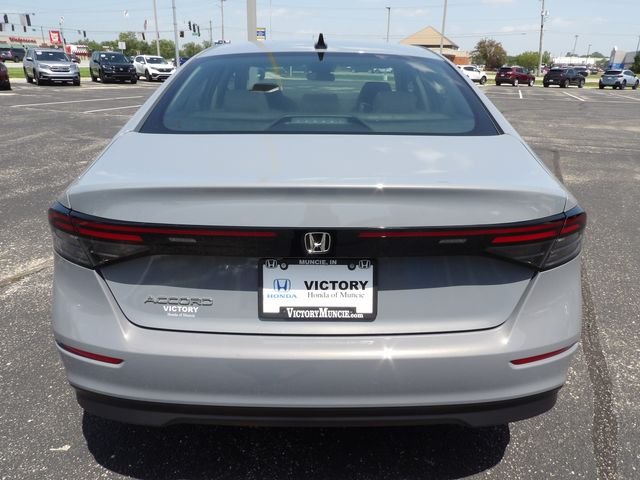 New 2026 Urban Gray Pearl Honda SE image 6