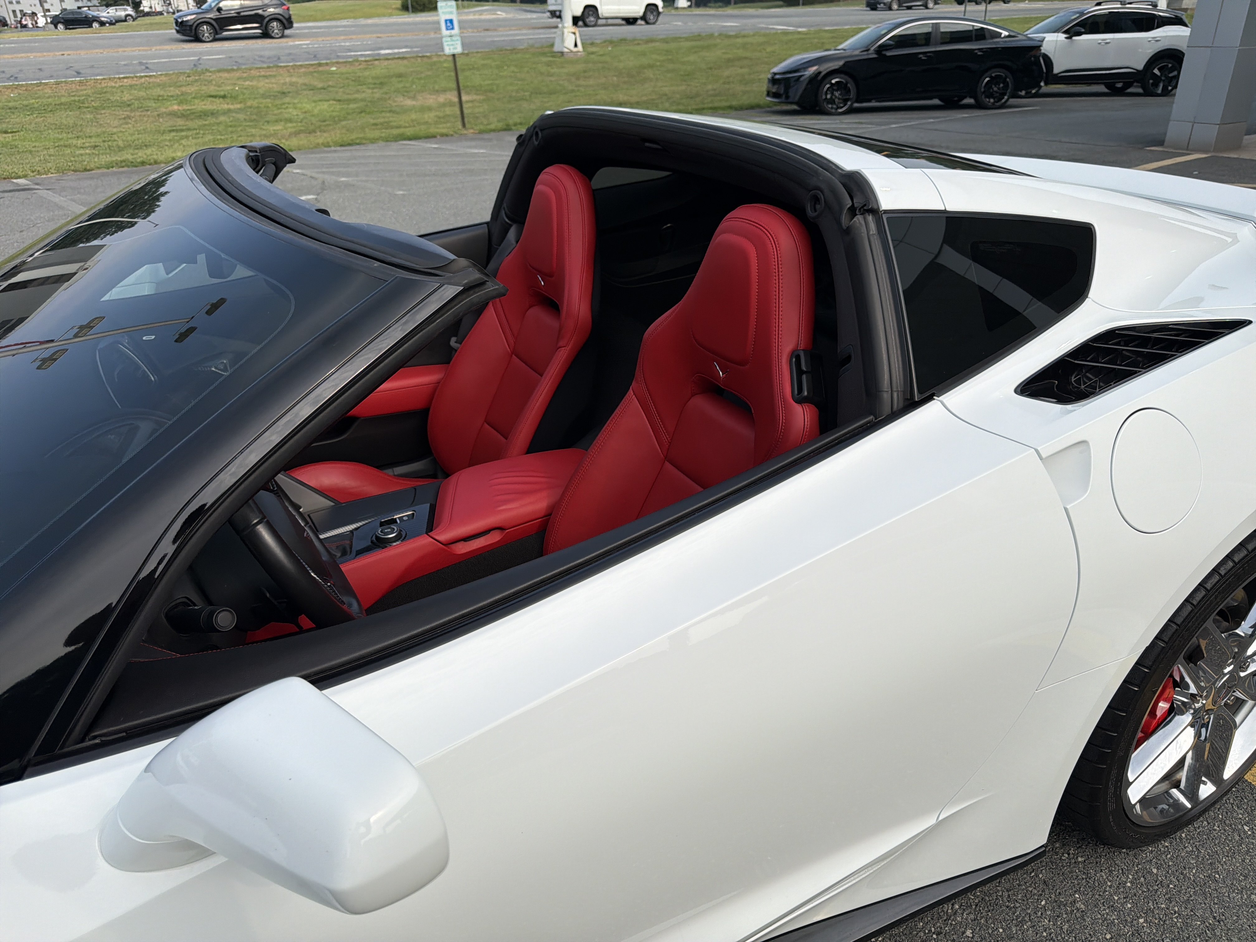 Used 2015 Arctic White Chevrolet Z51 2LT image 28