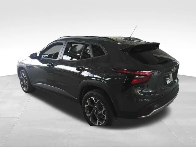 Used 2025 Gray Chevrolet LT image 5