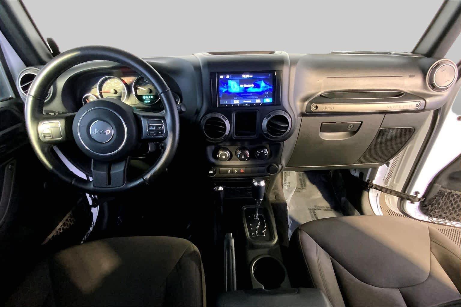 Used 2017 Bright White Clearcoat Jeep Sport image 16