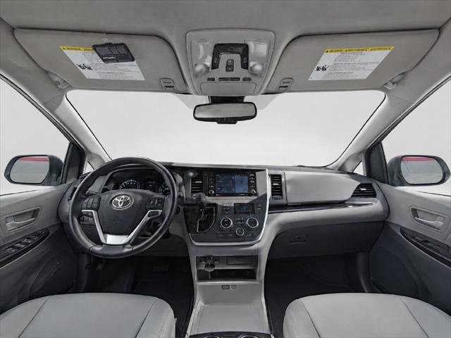 Certified Used 2020 PARISIAN NIGHT PEARL Toyota  image 13