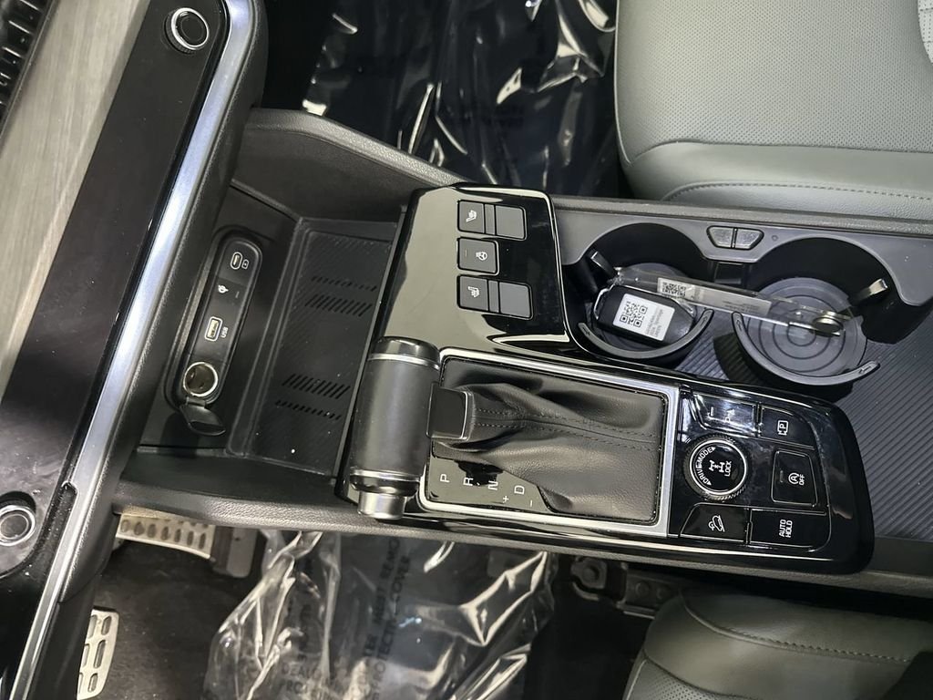 Used 2024 Green Kia X-Pro image 18