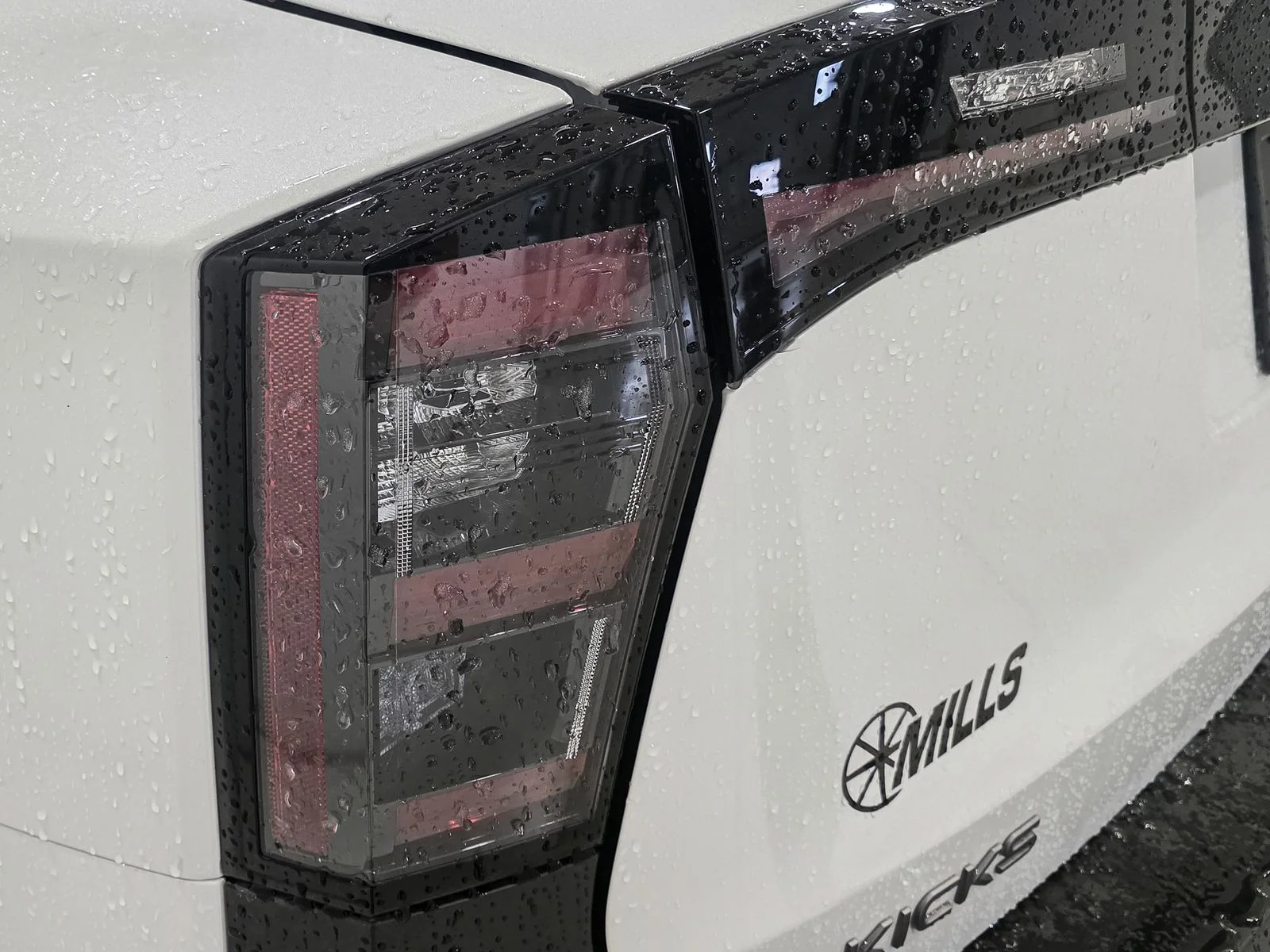 New 2026 Aspen White TriCoat Nissan SR image 15