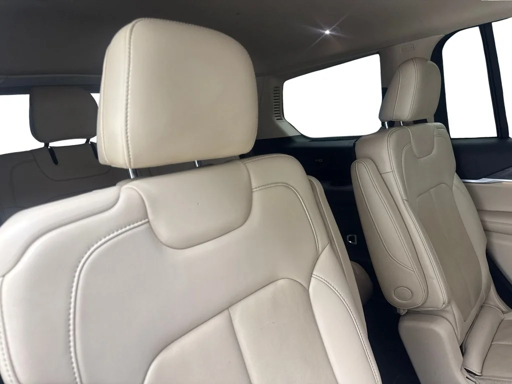 Used 2022 Silver Jeep Limited image 46