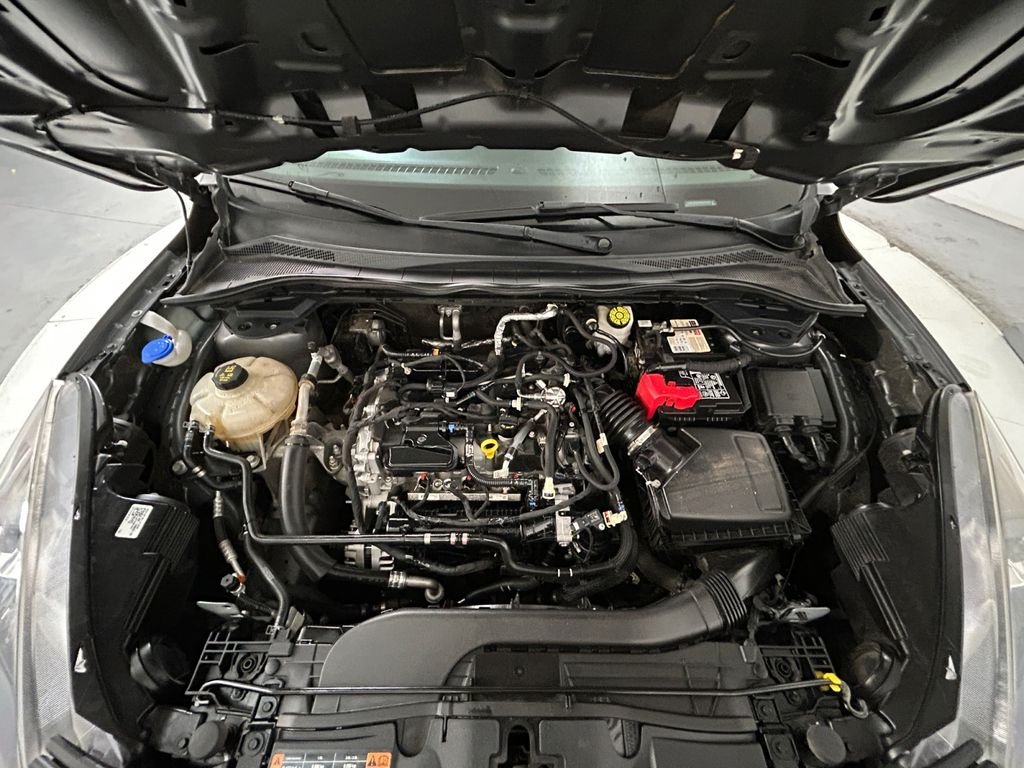 Used 2022 Gray Ford SE image 21