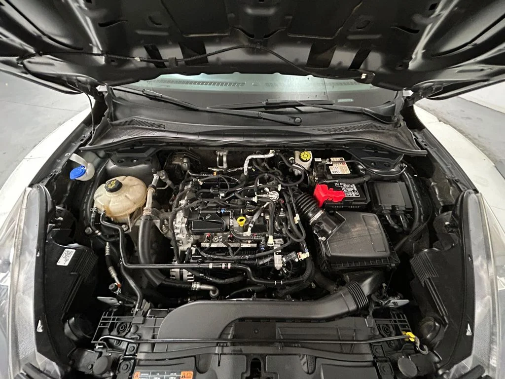 Used 2022 Gray Ford SE image 21