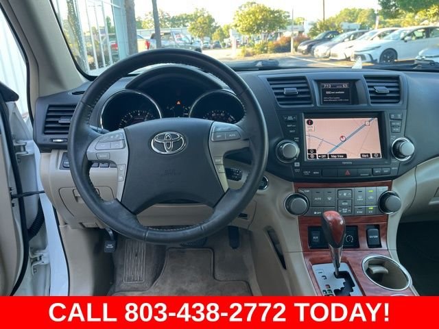 Used 2010 White Toyota Limited image 19