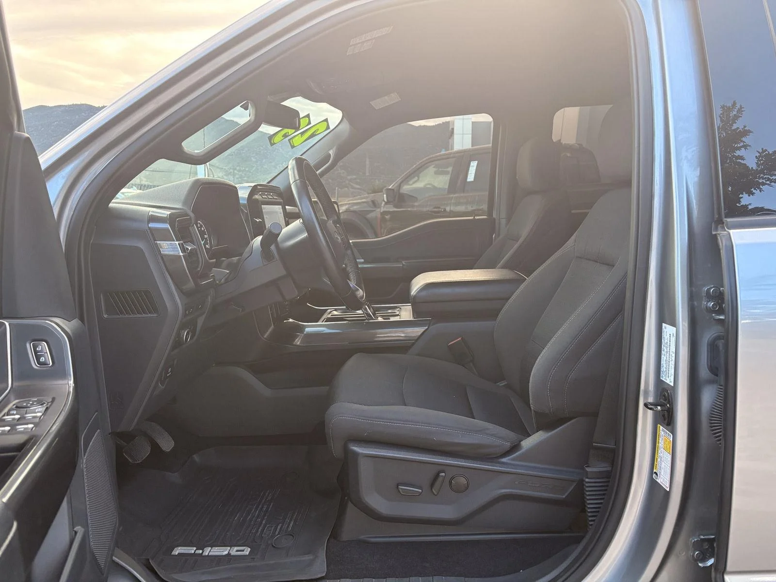 Used 2023 Iconic Silver Ford XLT image 8