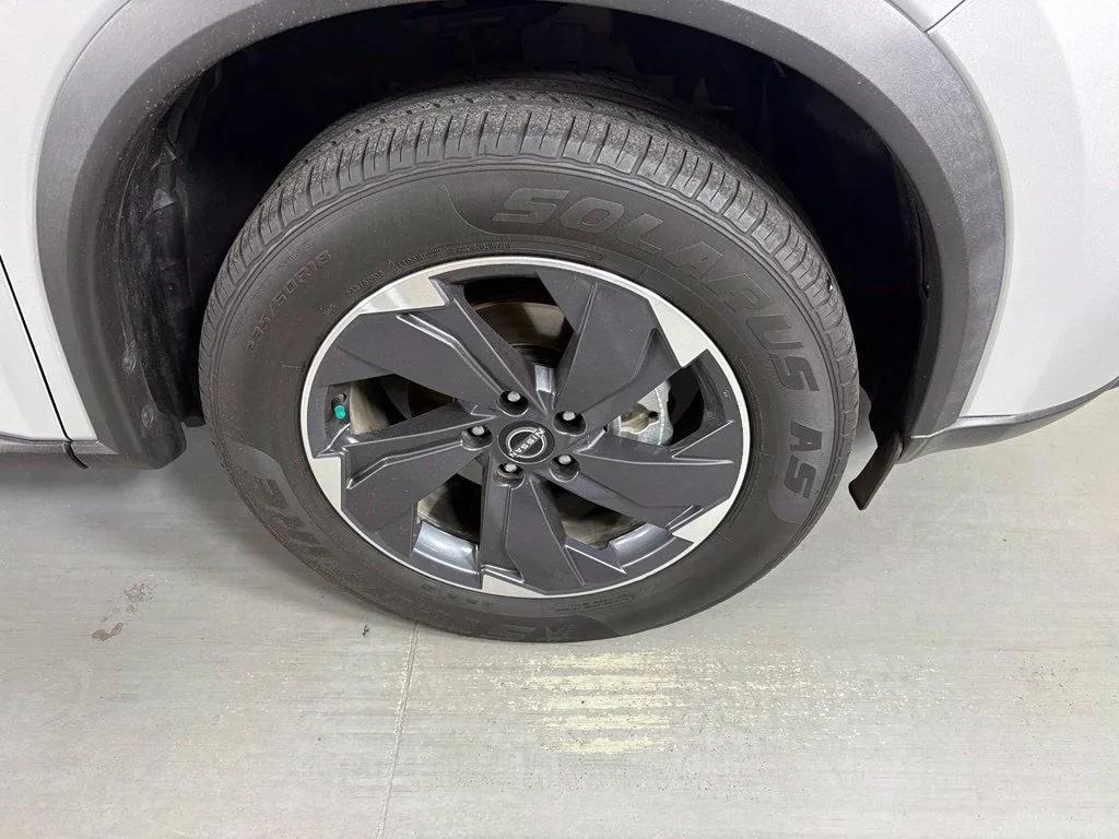 Used 2024 Silver Nissan SV image 10