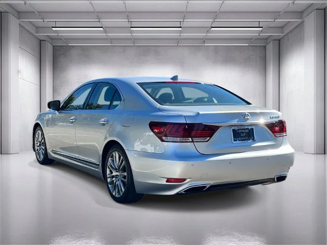 Used 2014 Silver Lexus 460 image 5