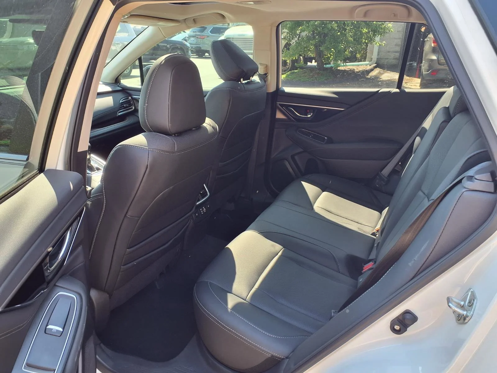Used 2024 Crystal White Pearl Subaru Limited image 25