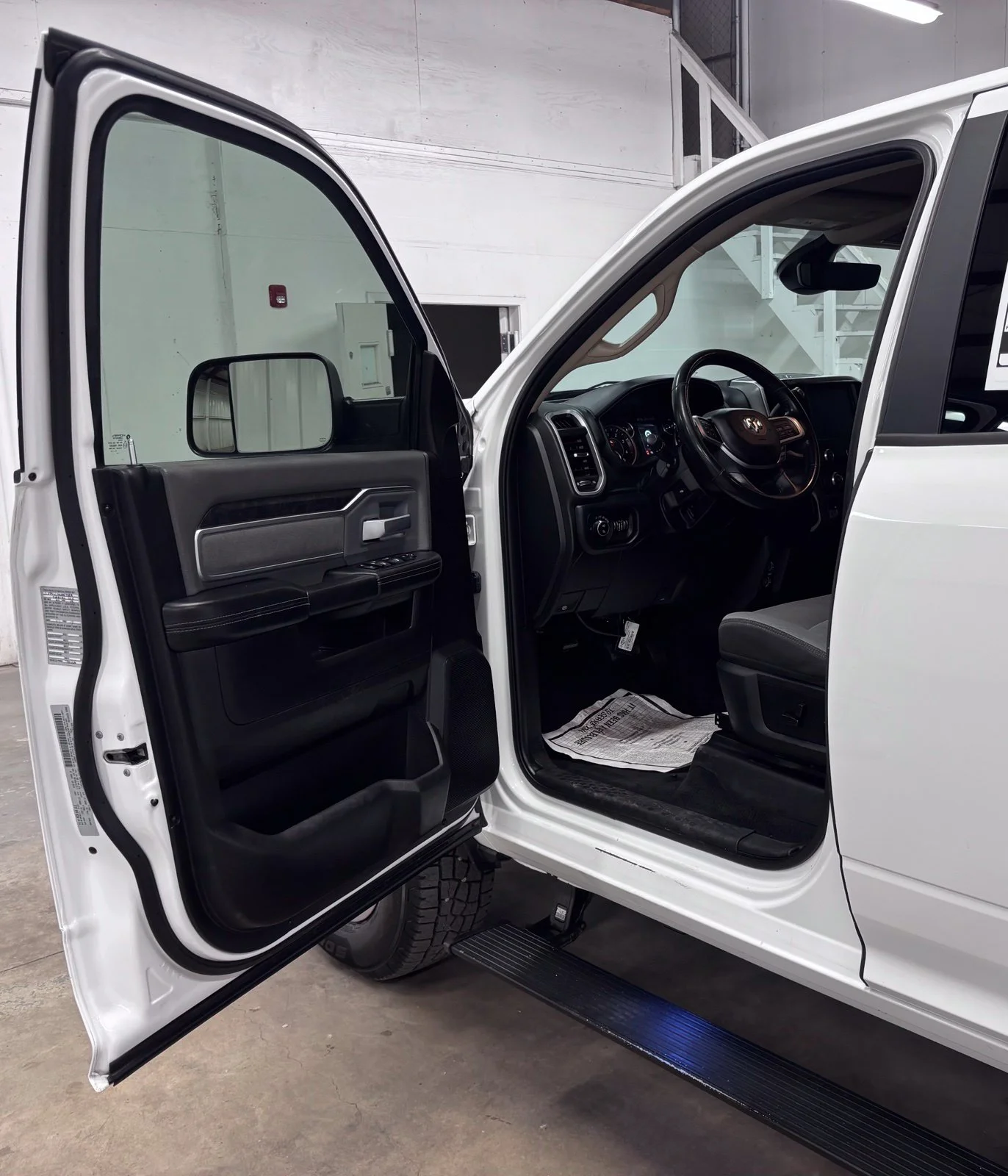 Used 2019 White Ram Big Horn image 21
