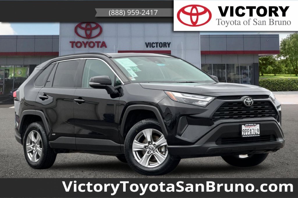Used 2025 Black Toyota XLE image 1