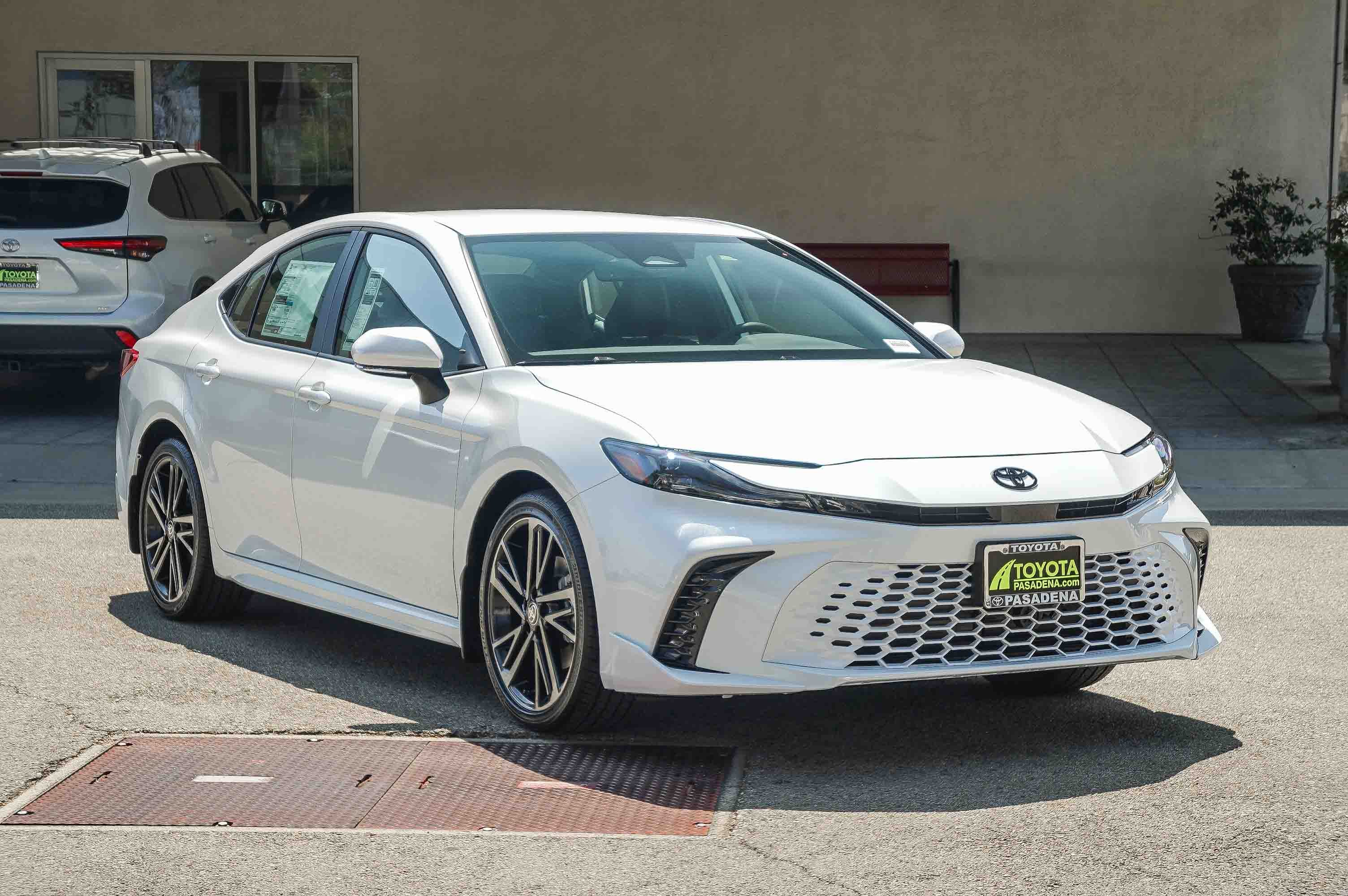 New 2026 Wind Chill Pearl Toyota XSE image 3
