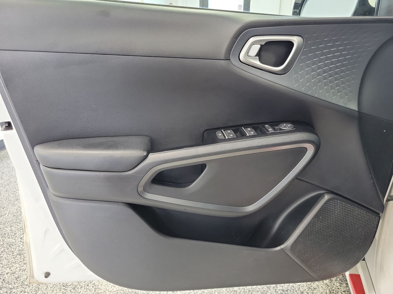 Used 2020 White Kia GT-Line image 6