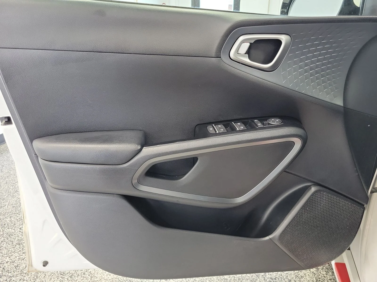 Used 2020 White Kia GT-Line image 6