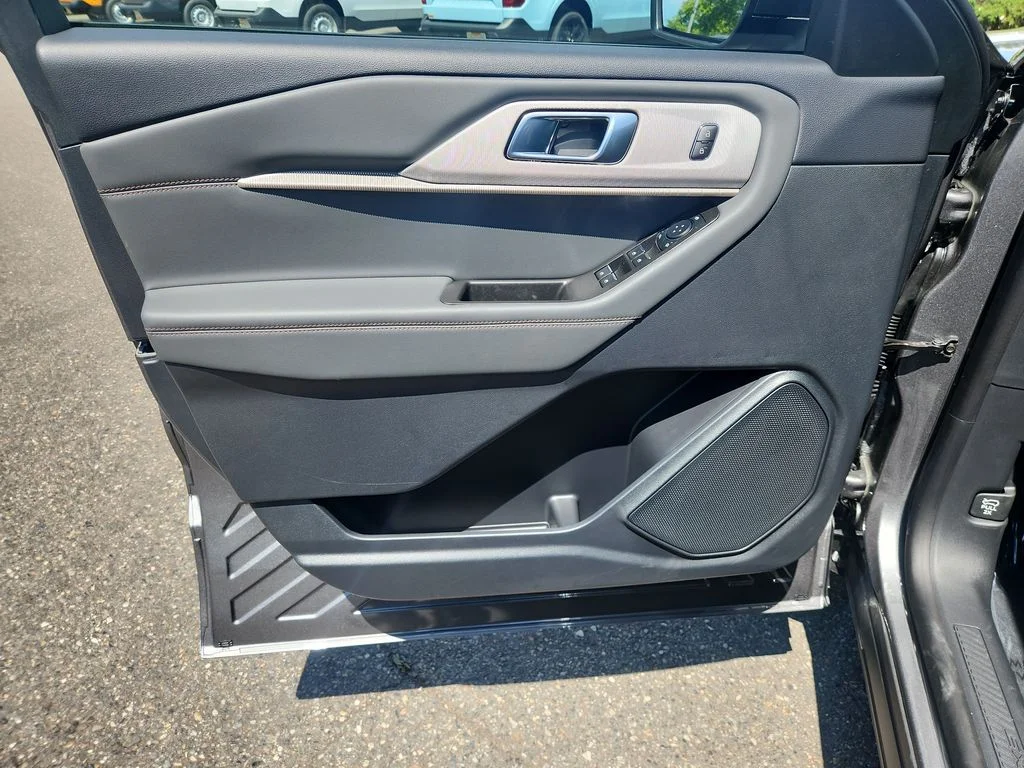 New 2026 Gray Ford Active image 15