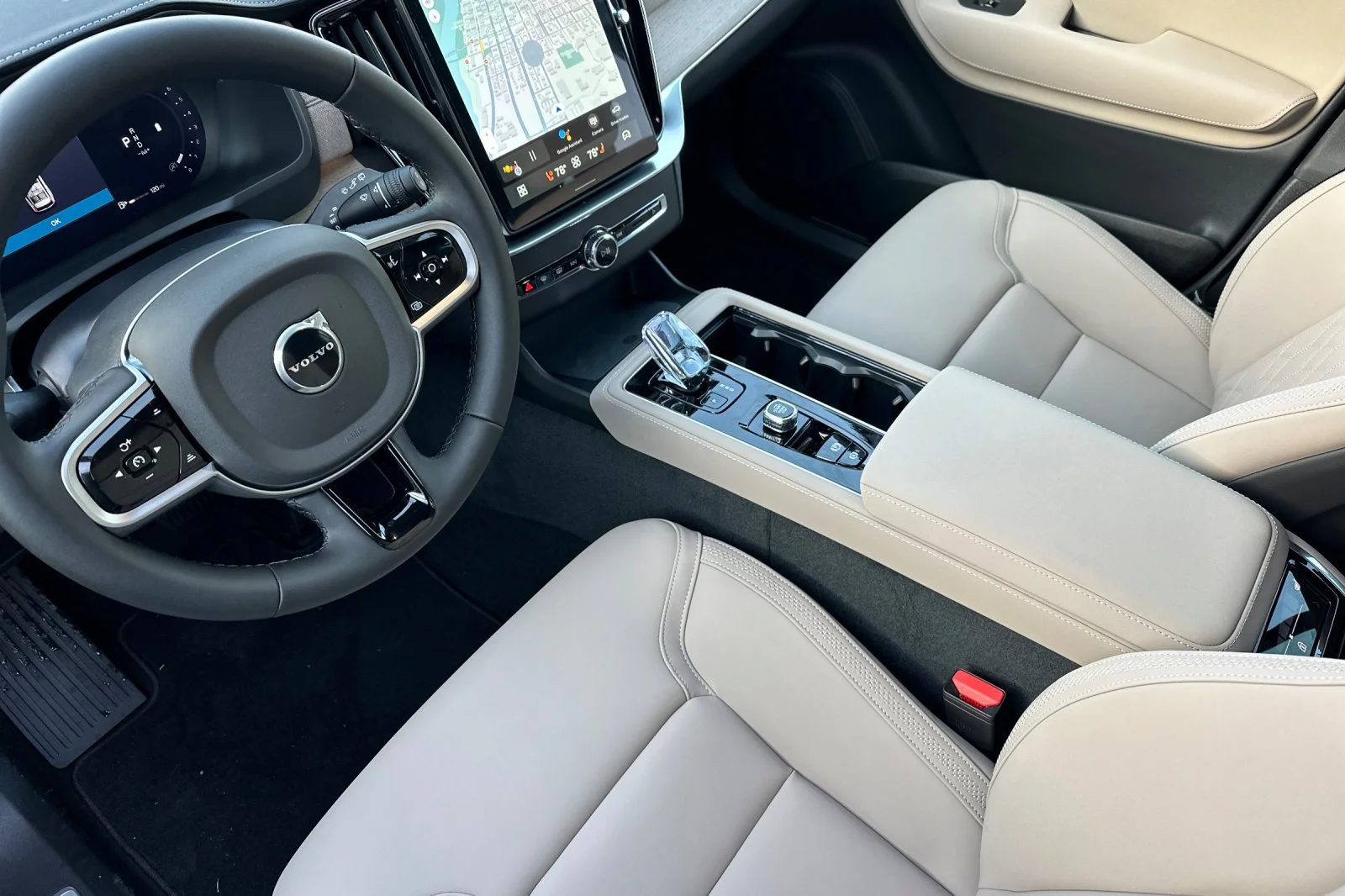 2026 Volvo XC90 Plus - Photo 7
