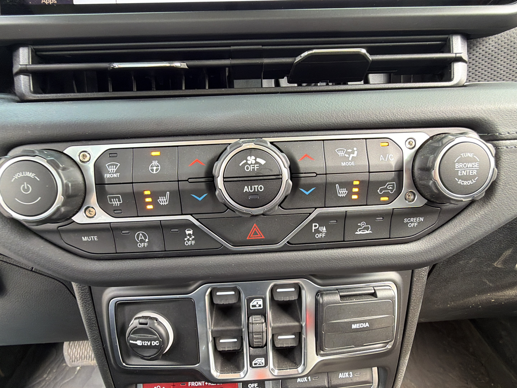 Used 2026 White Jeep Rubicon image 21