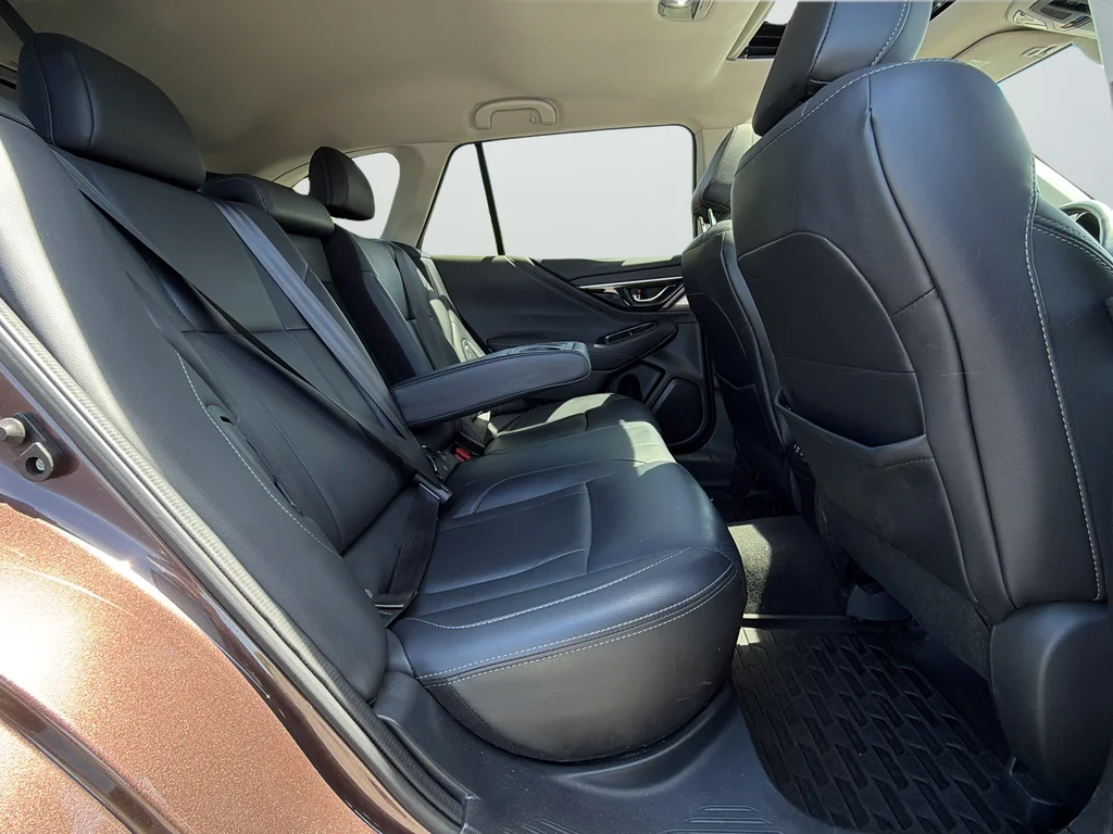 2021 Subaru Outback Limited - Photo 14