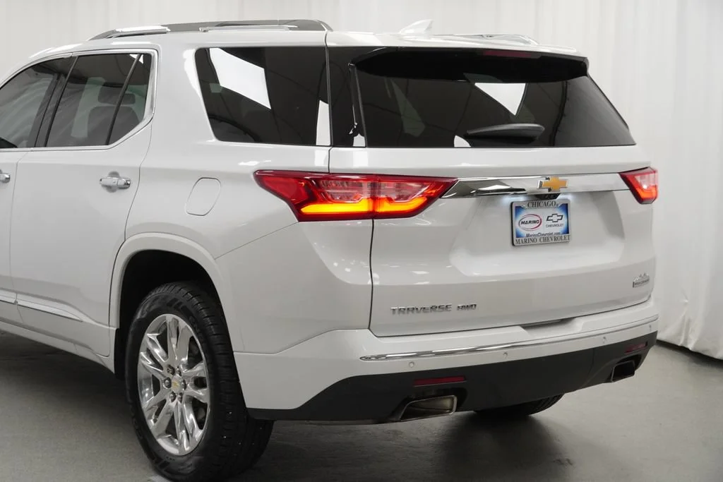 Used 2019 IRIDESCENT PEARL TRICOAT Chevrolet High Country image 41